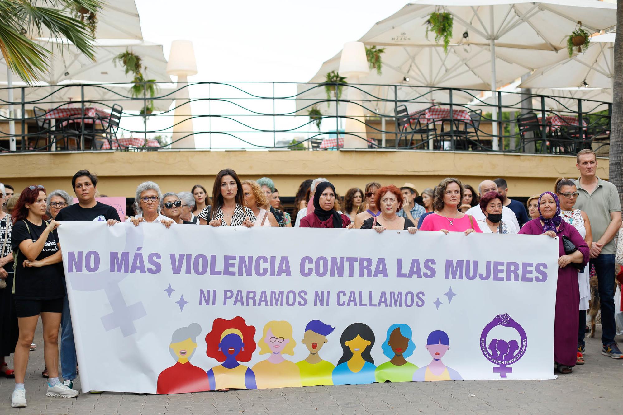 Concentración feminicidio Almeria - 3
